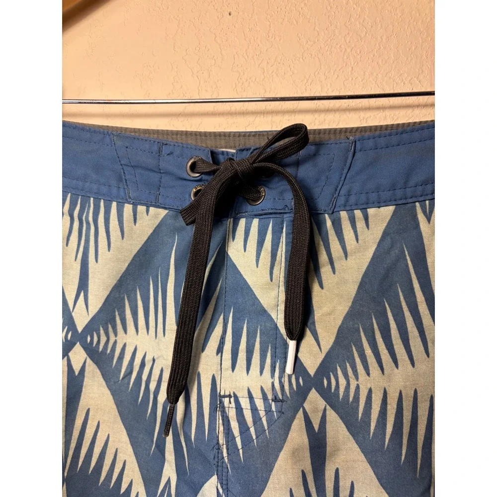 Rip Curl Mens Board Shorts Blue  Geometric Diamond Print Surf Swim Trunks Sz 32